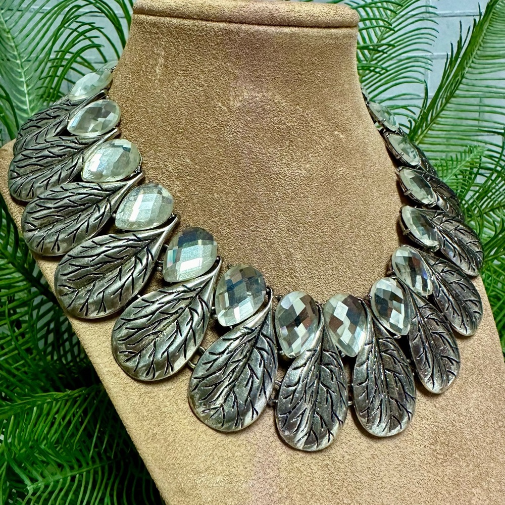 Silver Statement Necklace Set - image 3